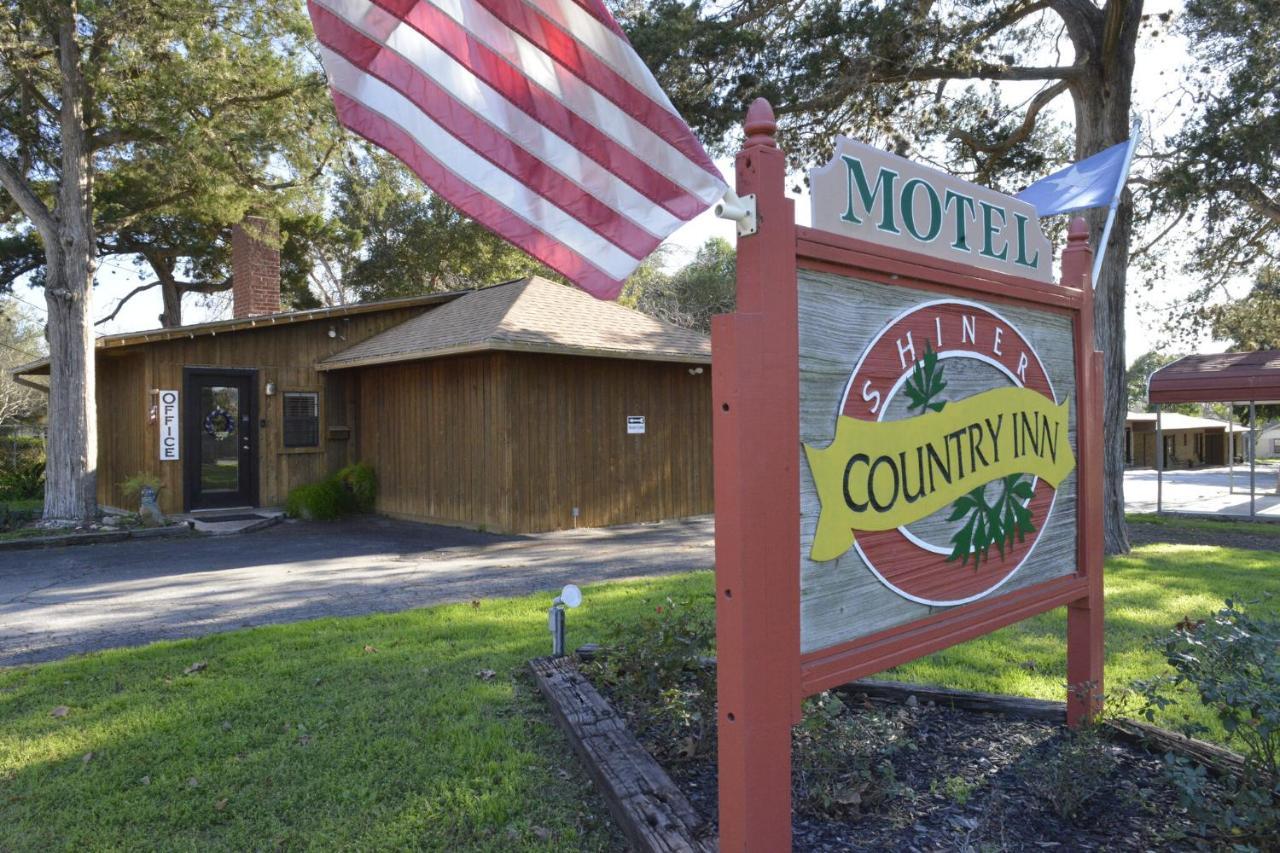 Shiner Country Inn Exterior photo